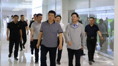 內(nèi)蒙古自治區(qū)政協(xié)黨組成員、副主席張磊一行調(diào)研旭一乳業(yè)